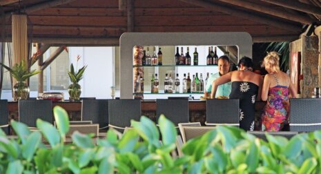 bar